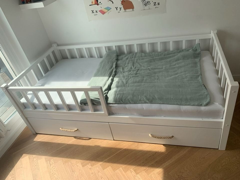 Alva children's bed with drawer