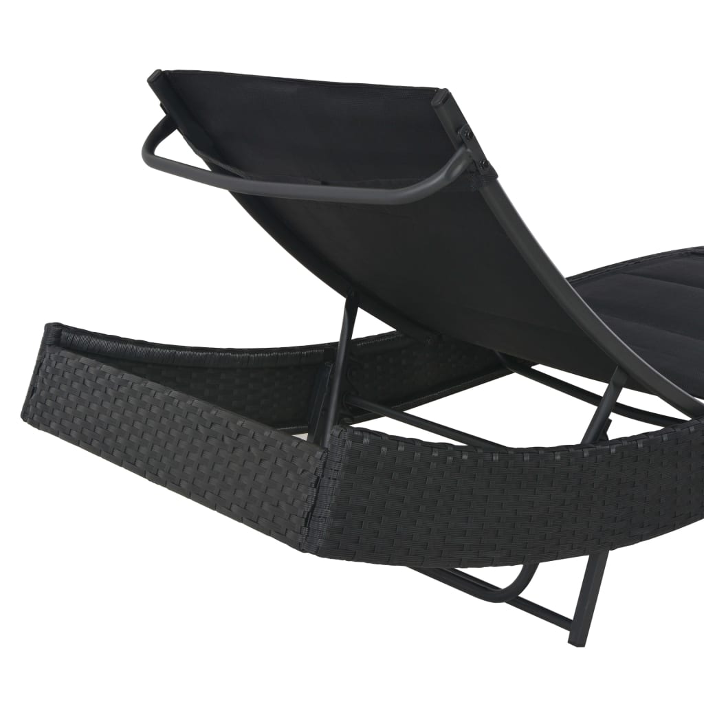 Silla larga de resina trenzada y textileno negro