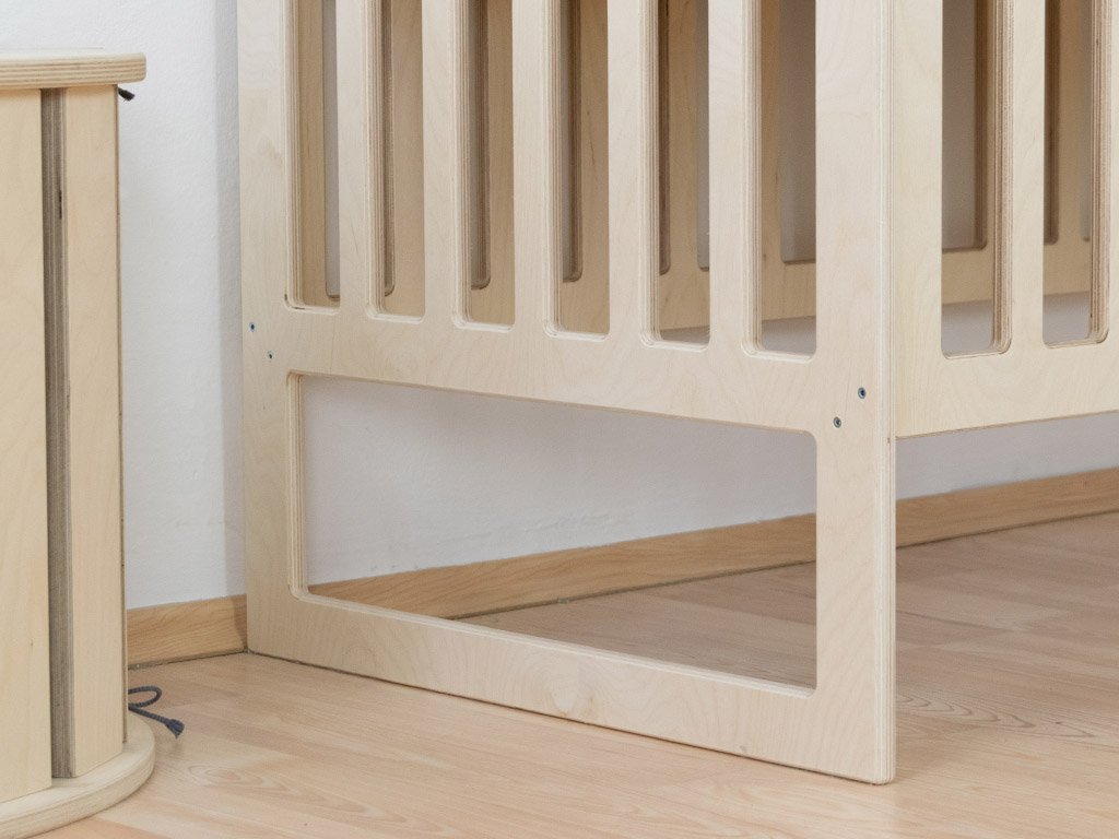 Baby bed with Nappy bars
