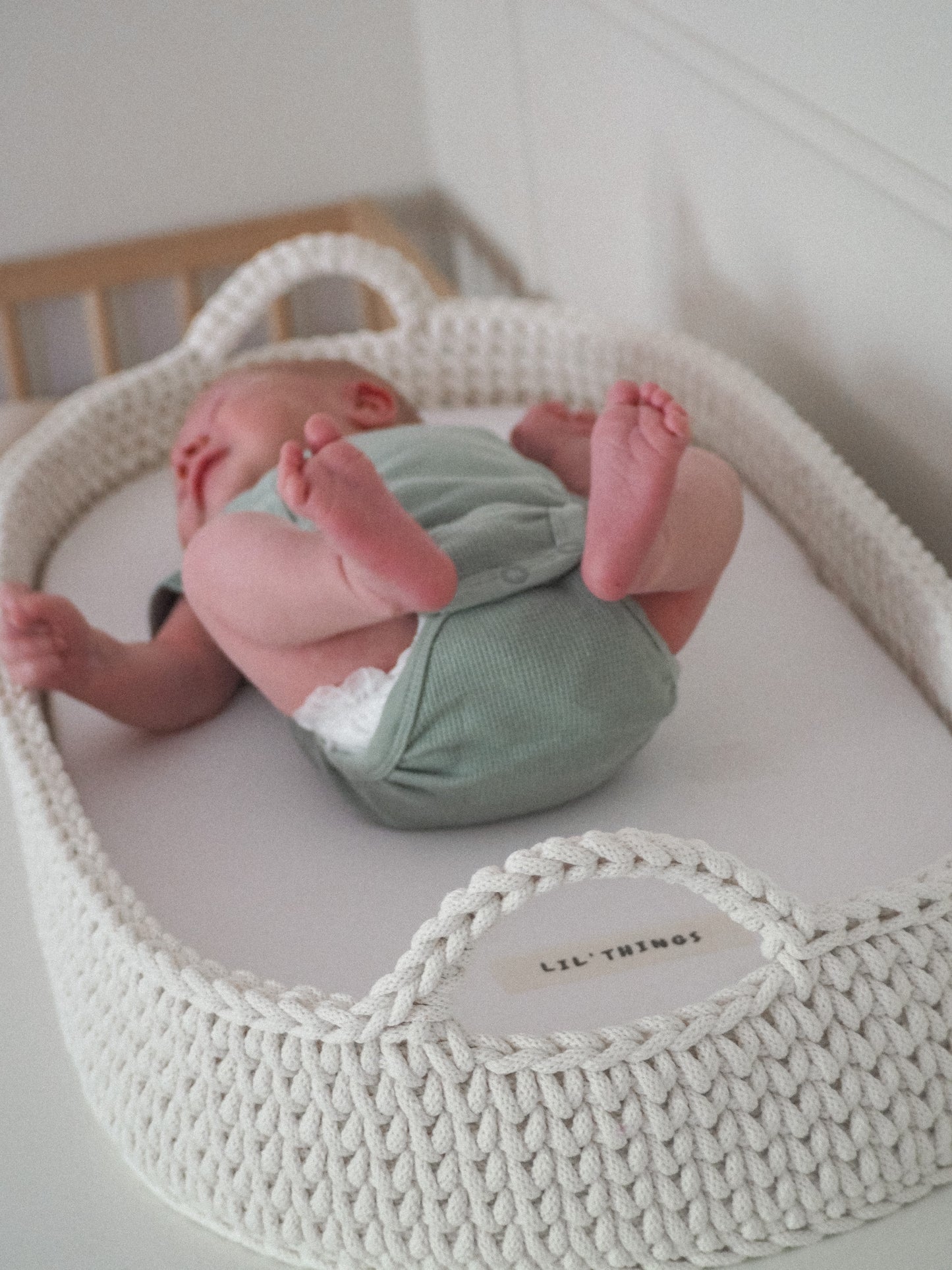 Panier à langer bébé au crochet avec matelas