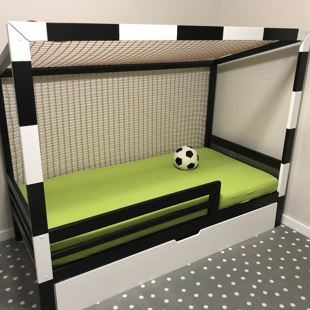 Capa de futebol de cama infantil com gaveta