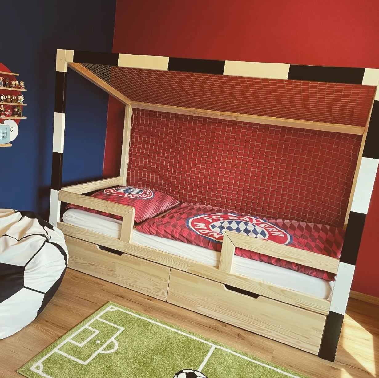 Capa de futebol de cama infantil com gaveta