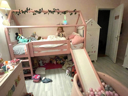 Mia Toboggan Cabin Bed 