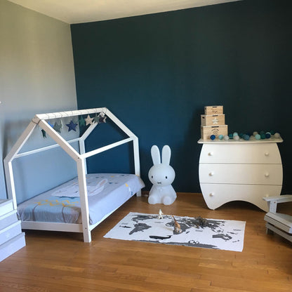 Cama de cabine com barreiras de cores de cor