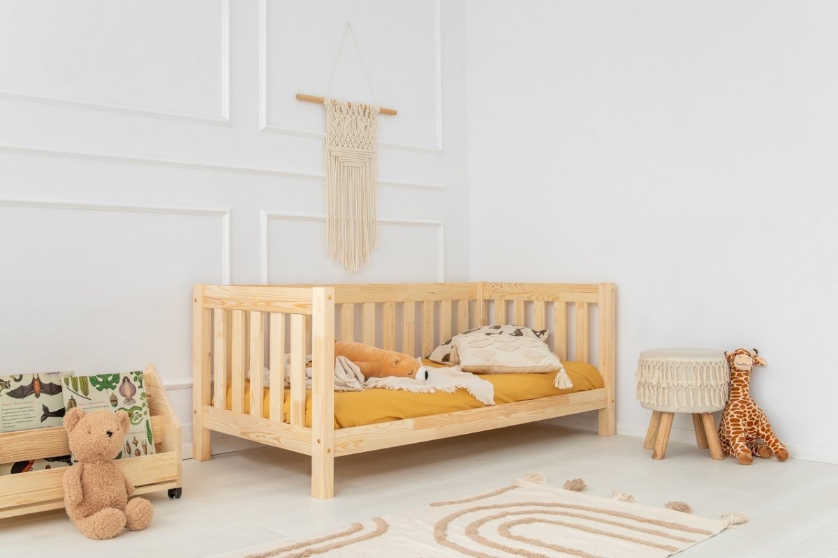 Cama de criança com barras altas cpp