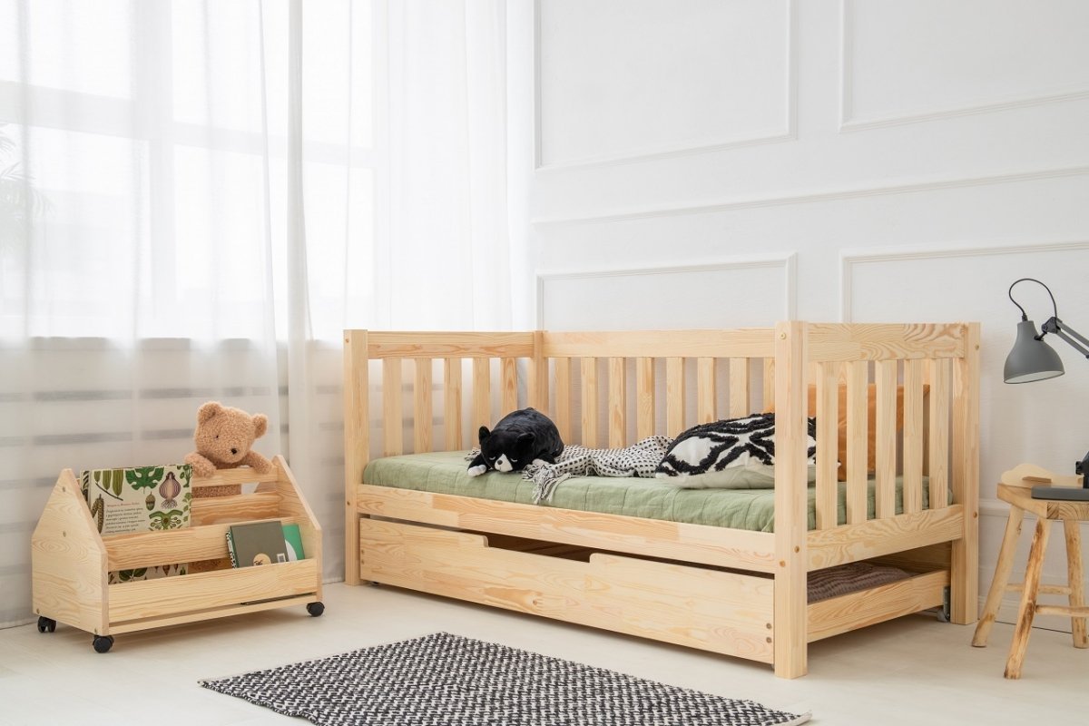 Cama de criança com barras altas cpp