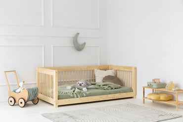 Child bed with high bars cww