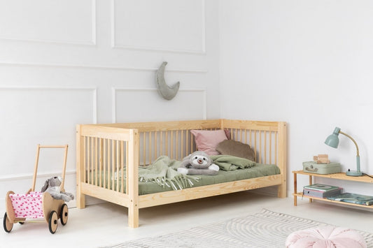 Child bed with high bars cww