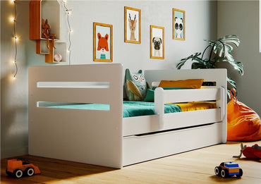 Tomi child bed with barriers