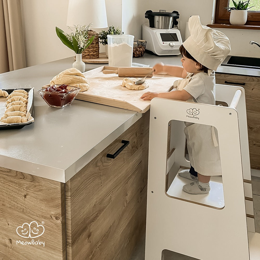 Cucina aiuta la torre di osservazione in legno per lo sgabello scandi per bambini
