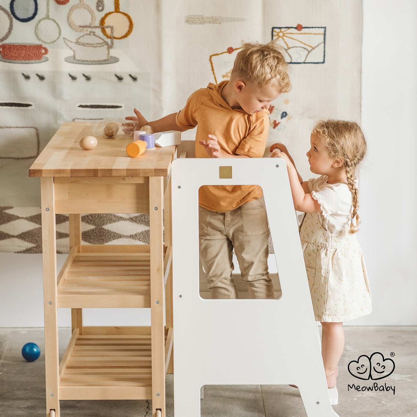 Cucina aiuta la torre di osservazione in legno per lo sgabello scandi per bambini