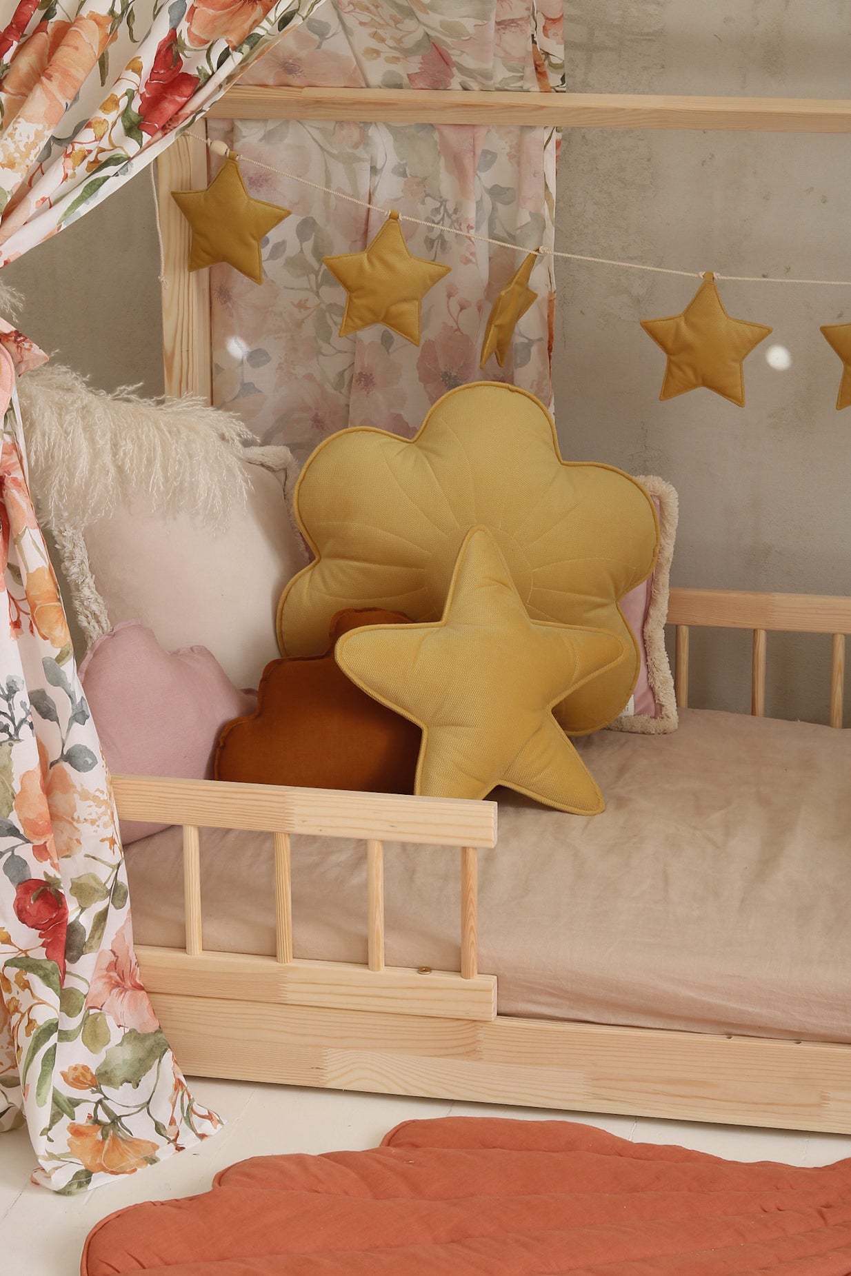 Rideau Toile de lit Cabane fleuri "Flower Power"