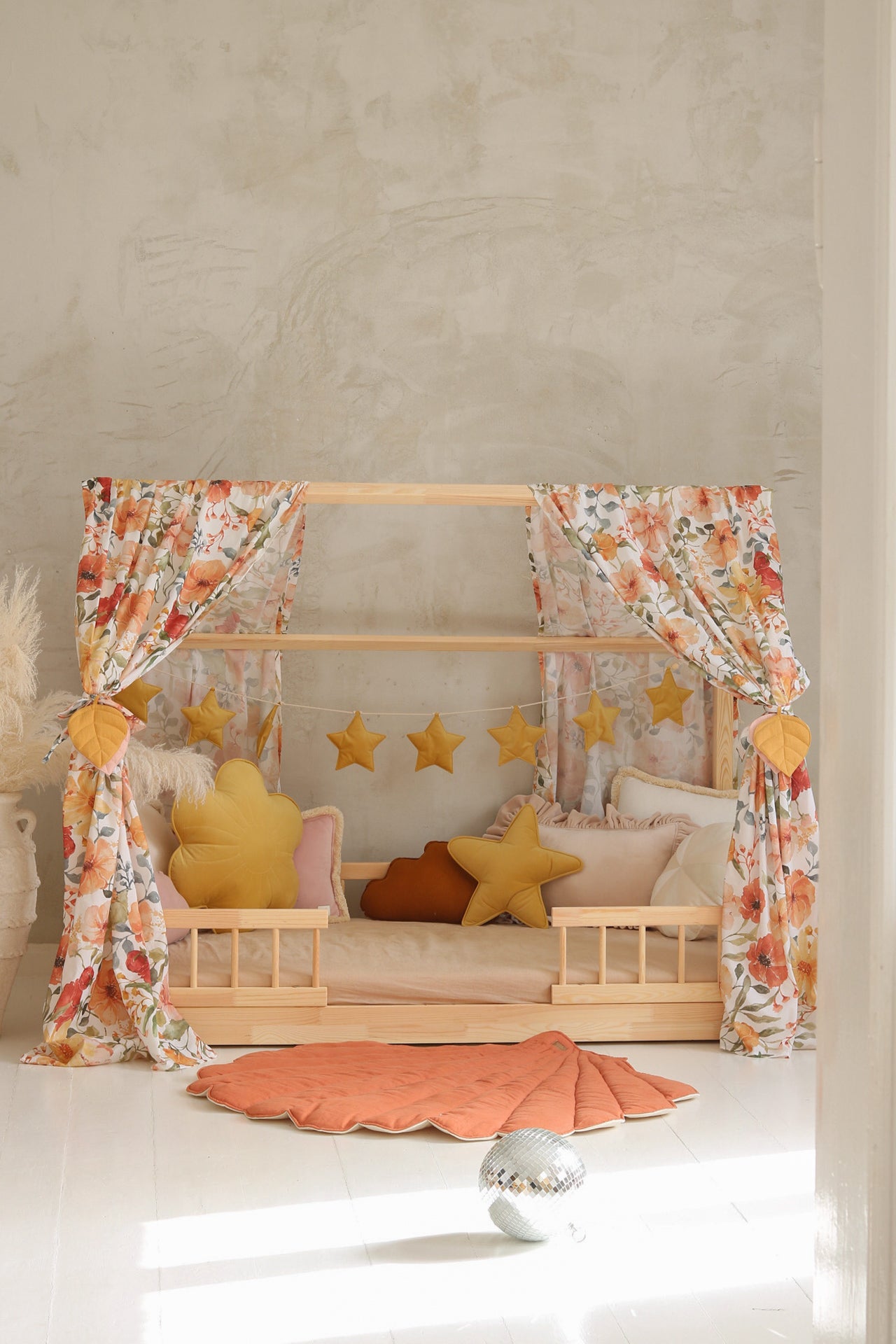 Rideau Toile de lit Cabane fleuri "Flower Power"