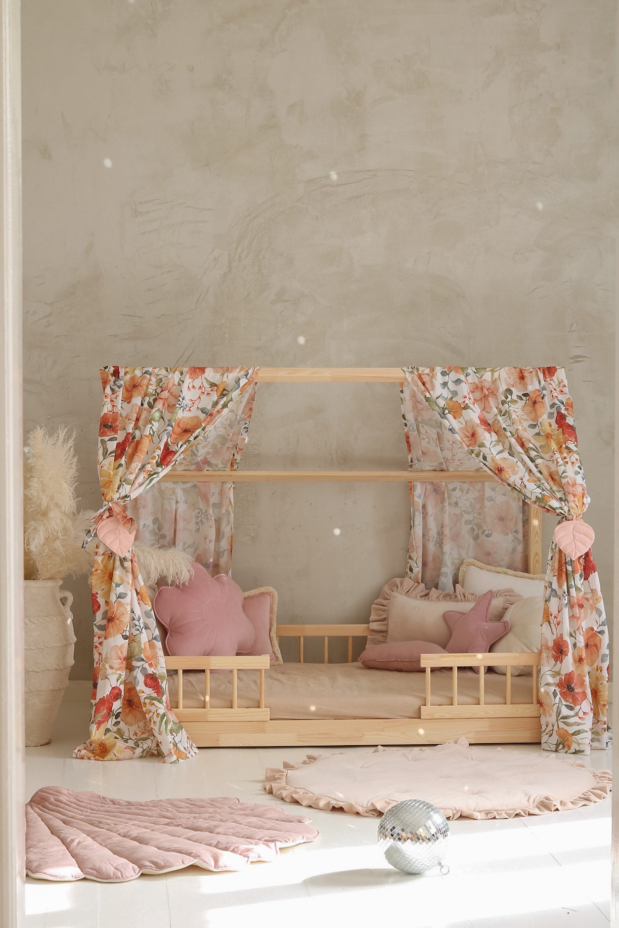 Rideau Toile de lit Cabane fleuri "Flower Power"