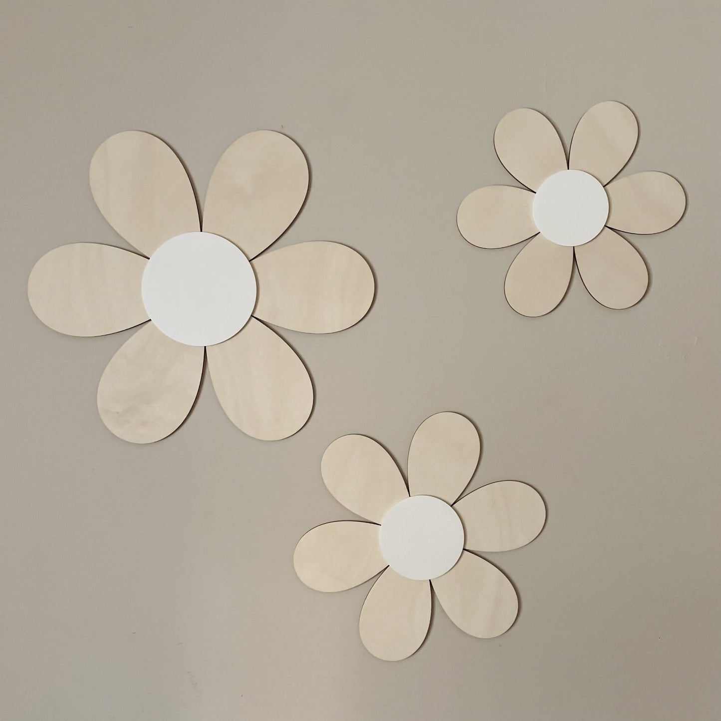 Schöne Wanddekorationsset von 3 Blumen