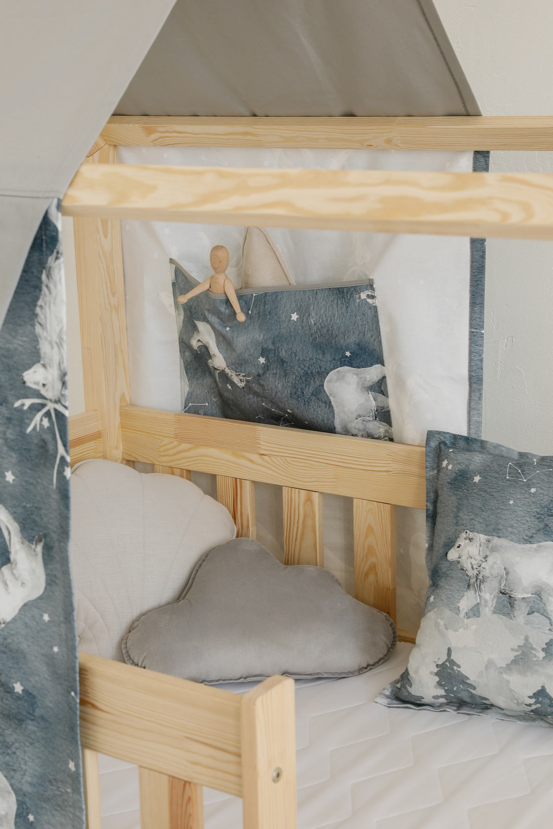 Curtain Cabin Authentic Cabin Retro
