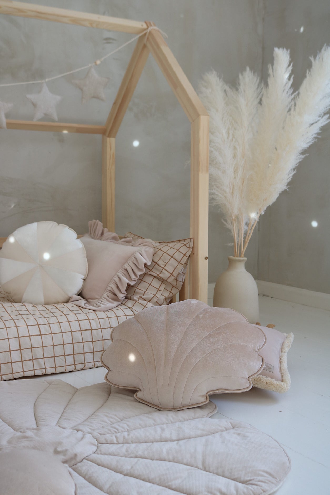Tapis moelleux velours pour enfant flower Crème "Cream yucca"