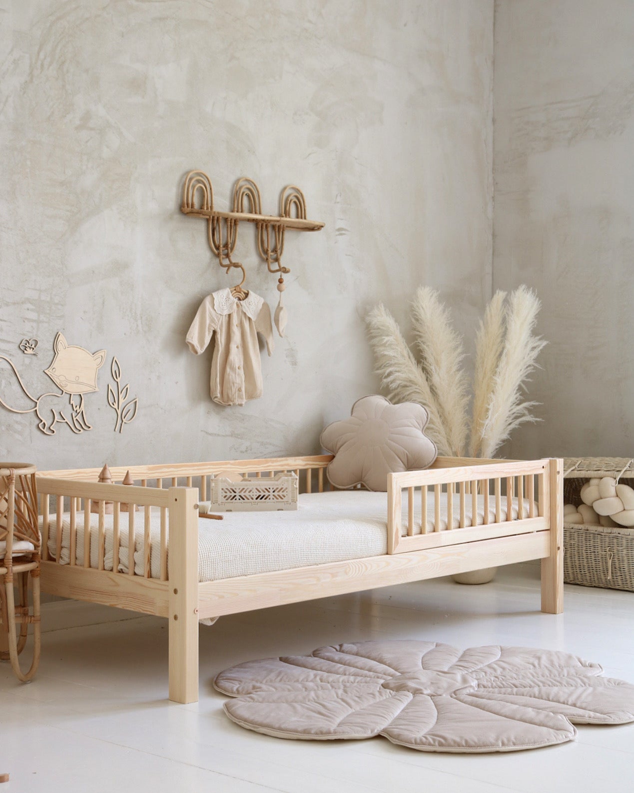 Tapis moelleux velours pour enfant flower Crème "Cream yucca"