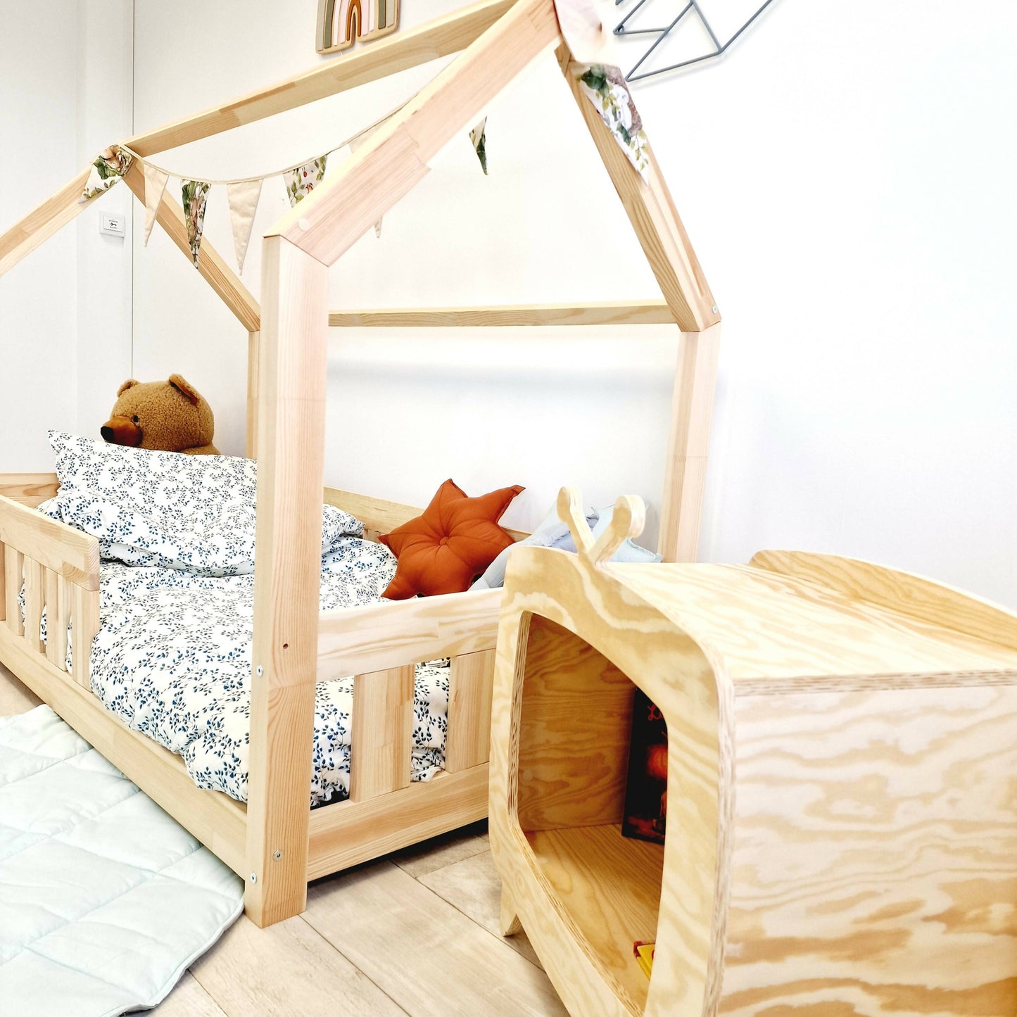 Cama de cabine infantil com barras barreiras